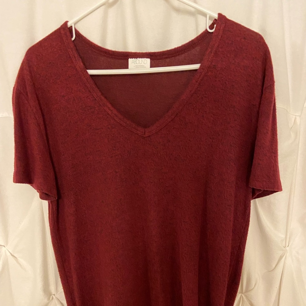 Burgundy Abound Small Vneck